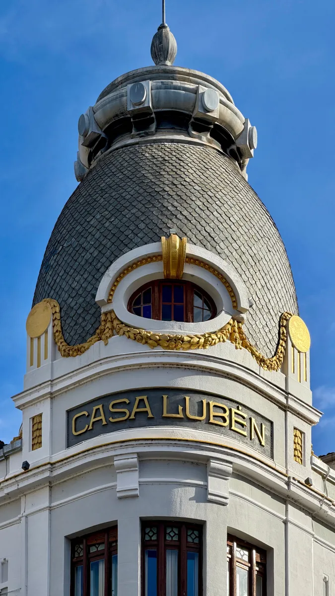 Casa luben de León — Fotos de Suki